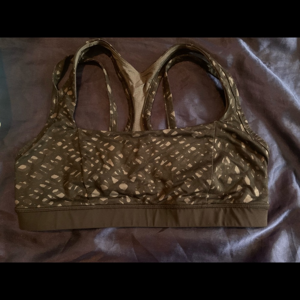 Lululemon sports bra